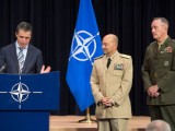 Gen. Dunford (right) with Secretary General Rasmussen (left) and SACEUR Admiral Stavridis at NATO HQ (October 2012)
