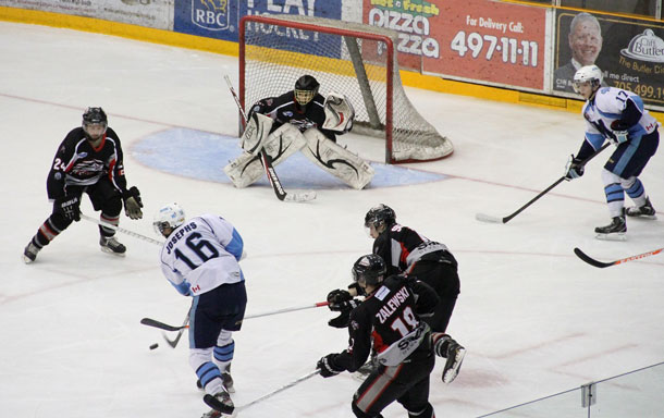 Buzzers top Thunderbirds to Go to Final