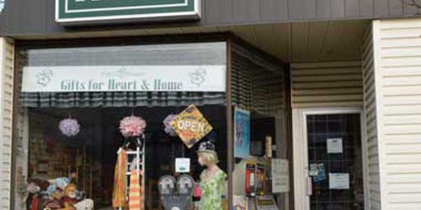 PARO Centre offers resources for women and youth. Supported by Trillium Foundation