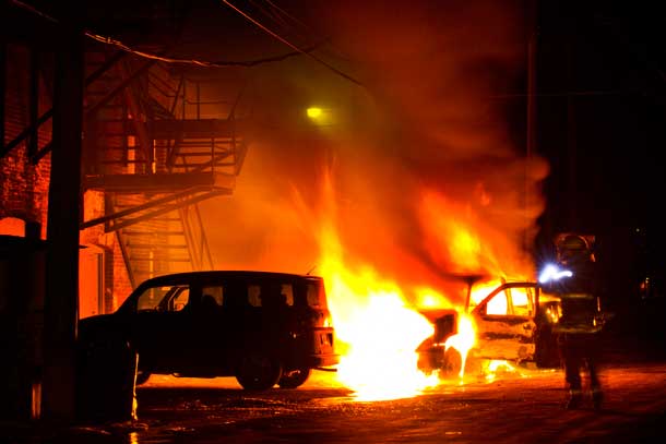 Thunder Bay Fire Rescue responds to vehicle fire