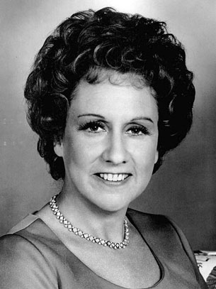 Jean Stapleton Dead at 90
