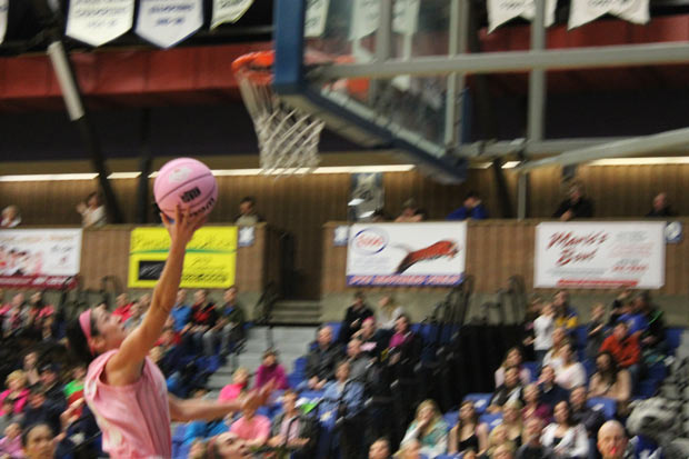Badgers Scratch Out Win as Thunderwolves Falter