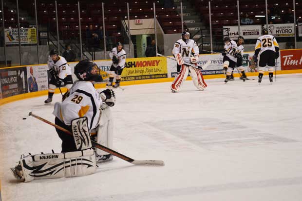 Thunder Bay North Stars vs Minnesota Iron Rangers in SIJHL Action