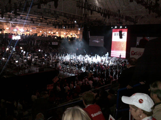 Ontario Liberal Leadership Vote Tight After First Ballot
