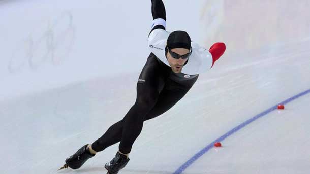 SOCHI, RUSSIA – Canada’s Denny Morrison has made good on teammate Gilmore Junio’s offer to replace him in the men’s 1000m race. Morrison, now a three-time Olympic medallist captured a silver medal in the Long Track Speed Skating men’s 1000M event in Sochi.   “What a fantastic story this has turned out to be. Once more Canada celebrates Olympic medal glory for Denny Morrison,” said Marcel Aubut, President, Canadian Olympic Committee. “The entire Canadian Olympic family congratulates him and his entire support team on this incredible result.”   Yesterday, Canada’s Gilmore Junio offered his spot to Morrison in the 1000M event believing “it was in the best interest of the team if [Morrison] races,” Junio said. “To represent Canada at the Olympics is a huge honour and privilege but I believe that as Canadians, we’re not just here to compete; we are here to win. Denny has proven to be a consistent medal threat in the distance.”   Canada now has 10 medals at the Sochi 2014 Olympic Winter Games (4 gold, 4 silver and 2 bronze).
