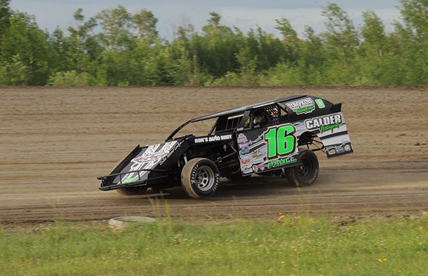 #16 Gavin Paull was the one to beat as he won both the heat and the feature against some solid competition on Saturday