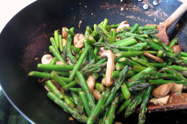 Stir-fried Asparagus and Mushrooms with Toasted Sesame Seeds. Credit: Copyright 2016 Sue Style