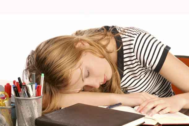 New study of adolescents suggests that obtaining an insufficient amount of sleep increases variability in sadness, anger, energy and feelings of sleepiness.