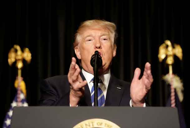 U.S. President Donald Trump speaks to members of the law enforcement at the Major Cities Chiefs Association (MCCA) Winter Conference in Washington, U.S., February 8, 2017. REUTERS/Joshua Roberts