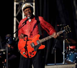 Chuck Berry performs at Virgin Mobile Festival in Baltimore, Maryland August 9, 2008. REUTERS/Bill Auth/File Photo