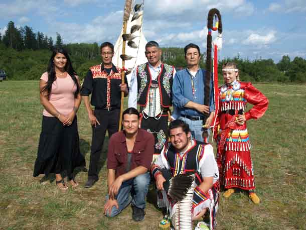 photo by Xavier Kataquapit  The Seventh Annual Mattagami FN Pow Wow was held on August 19 and 20. From L-R are: Dana McKenzie, Pow Wow Coordinator; Mattagami FN Chief Chad Boissoneau, Regional Chief Isadore Day, Chiefs Of Ontario; former Chief Walter Naveau, Mattagami FN and Mattagami FN Youth Dancer Tessa Thomas. In front are Mattagami FN member Nathan Naveau, Thunder Creek Drum Group and Max Worme, Lead Youth Male Dancer. 