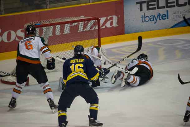 Scott Gall got the lone goal for Lakehead midway through the period when he finished off a mad scramble in front of UQTR goalie Alexandre Belanger.  Dillon Donnelly and Dylan Butler were credited with the assists