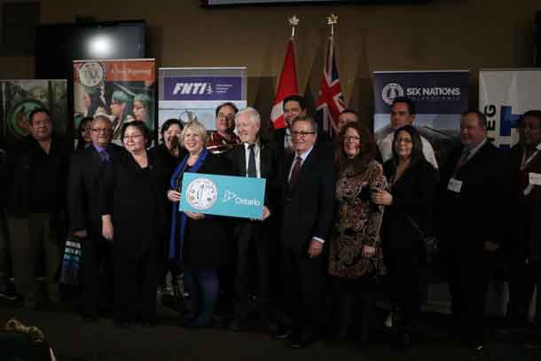 The nine members of the Aboriginal Institutes Consortium were joined by First Nation Leadership, students and the Minister of Advanced Education and Skills Development, the Hon. Deb Matthews, and the Minister of Indigenous Relations and Reconciliation, the Hon. David Zimmer for an announcement on the Indigenous Institutes Act, 2017. (CNW Group/Aboriginal Institutes Consortium)