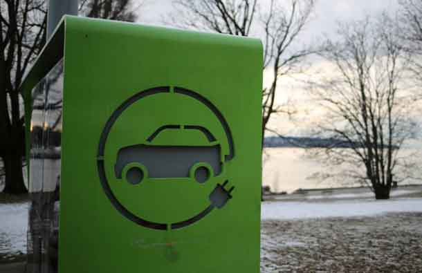 An electric car charging station is seen in Vancouver, British Columbia, Canada January 7, 2017. REUTERS/Chris Helgren