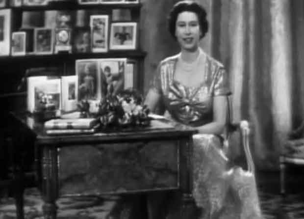 Queen Elizabeth II delivers first televised Christmas Message in 1957