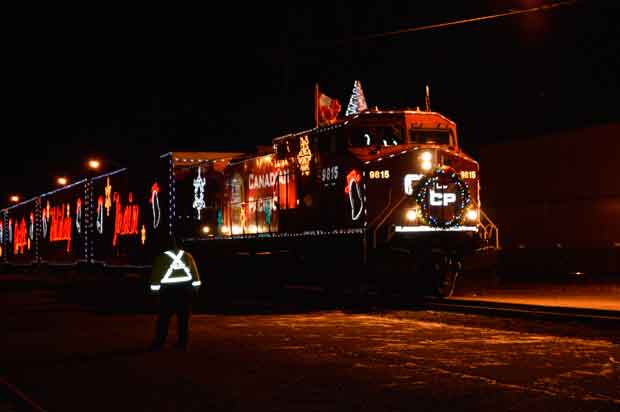 CP-Holiday-Train---Thunder-Bay-2012