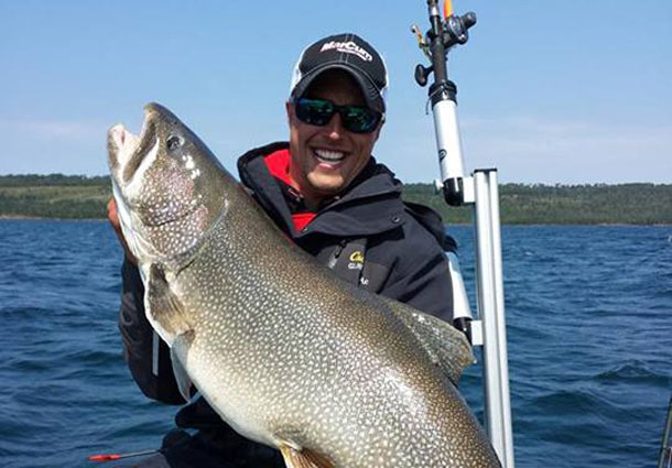 What a short day trip up the north shore of lake superior can turn into! after a quick phone call to james a few days ago, the plans were set to head up north of duluth in search for some trout. 