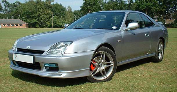 Thunder Bay Police are seeking the driver of a Silver Honda Prelude - Image is NOT of the car driven.
