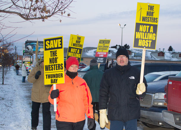 A chilly Thunder Bay Morning has not stopped Nor'Wester supporters from rallying to save the Mountains.