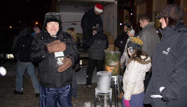 One donation at a time over 1100 kg of food was donated tonight. 