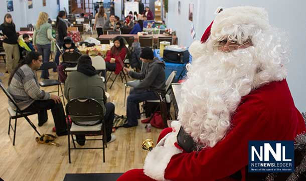 Thunder Bay got an early visit from Santa Claus today. He stopped by the Blue Sky Community Healing Centre.