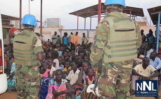 Fleeing ongoing violence, civilians seek shelter at UNMISS compound. UNMISS/Rolla Hinedi
