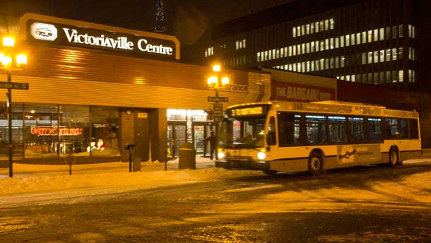 Thunder Bay Transit making good time outside of the Victoriaville Centre