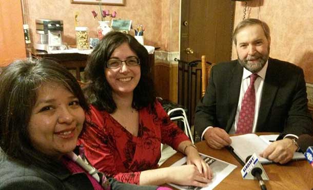 Alaina King, Community Action Group, Poverty Free Thunder Bay Chair Terri-Lynne Carter and Tom Mulcair in Thunder Bay