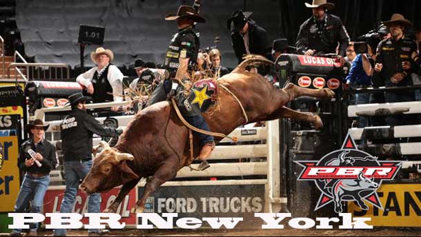 Fabiano Vieira conquers Messy Mossy for 88.25-points Friday night. Photo by: Andy Watson / BullStockMedia.com.