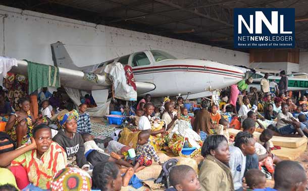 Displaced families in the Central African Republic (CAR) seek shelter at the Bangui airport fearing further attacks. Photo: UNHCR/L. Wiseberg