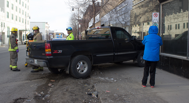 Motor Vehicle Accident at Victoria and May Street. Image © NetNewsLedger