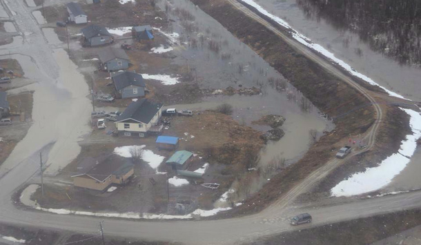 Flooding in Kashechewan - Photo by Enoch Williams.