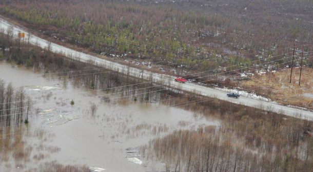 `Roadway flooding in Kashechewan