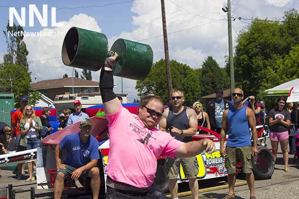 Ben Thompson pushes hard on the way to setting a new record tied with Luke Skaarup at the Thunder Bay's Strongest Man Competition