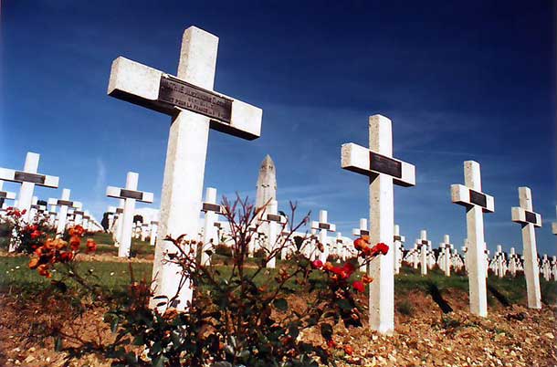 War Cemetary at Verdun - Image Wikipedia