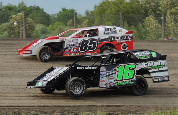 #85D Jeff Davis and #16 Gavin Paull during hot laps.