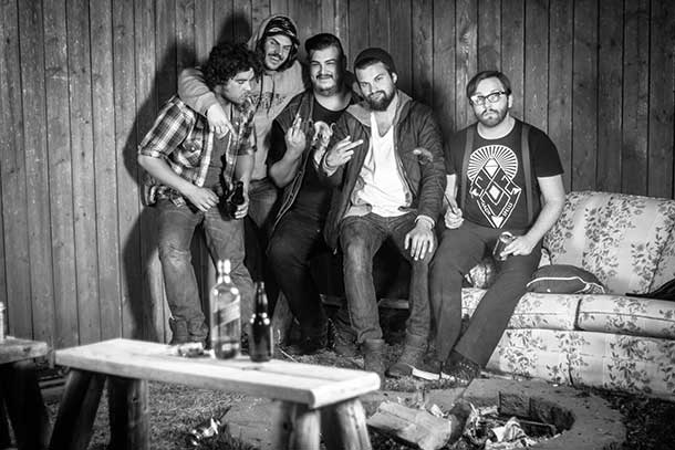 The Dusty Tucker Band will be playing at Black Pirate's Pub in Thunder Bay