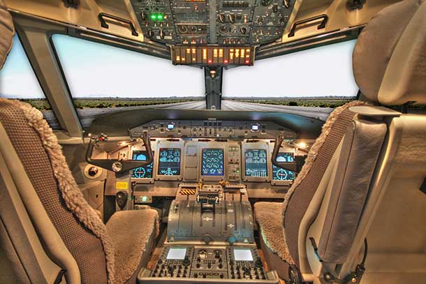 Q400 Next Generation Bombardier Aircraft flight deck