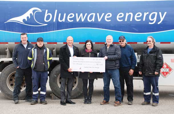 Bluewave Energy is Canada’s largest independent fuel distributor and has a strong belief in supporting the local communities in which they serve. They are proud to support innovative cancer care in Northwestern Ontario through their commitment to the Exceptional Cancer Care Campaign. Pictured l-r are, from Bluewave Energy, Tyson Beals, John Turuba, Silvana Kostiuk, Trevor Mikus, Bernie Oleksuk, and Darcy Otway, with Dan Bissonnette (3rd from left), Thunder Bay Regional Health Sciences Foundation.