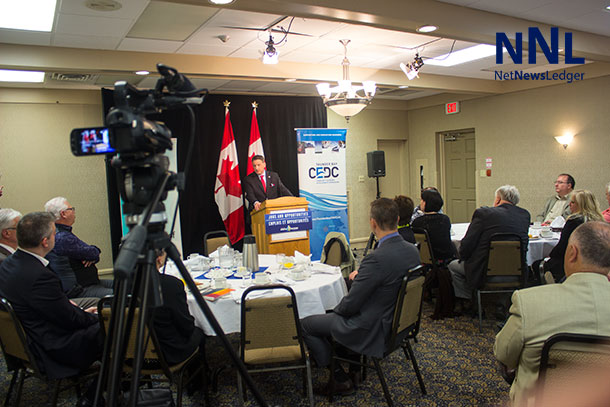 Minister Rickford addresses a Thunder Bay Business audience on the Conservative Economic Action Plan 2015