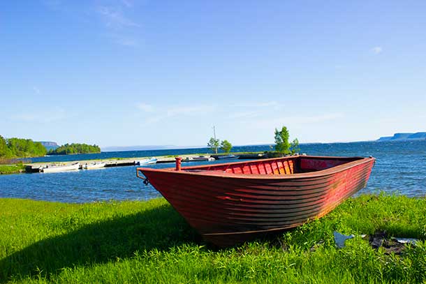 Older fishing boat on Fort William First Nation