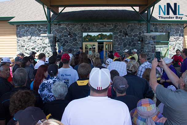 Hundreds of people were lined up to meet with Bobby Orr.