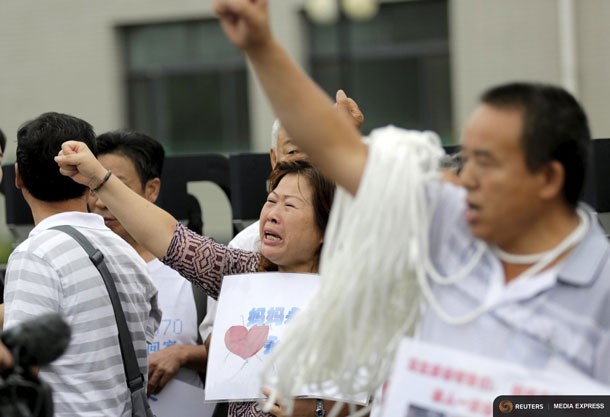 MH370 Families protesting in Beijing