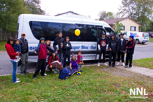 Home in Limbrick after a fun and safe day at Lakehead University - young people pose by the Kasper Mini-Bus