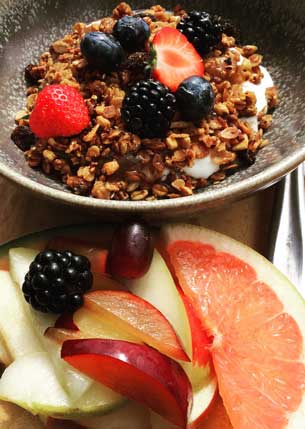 Muesli and fresh fruit. Credit: Copyright 2015 Kathy Hunt