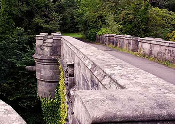 Overtoun Bridge. Photo: Wikimedia Commons.