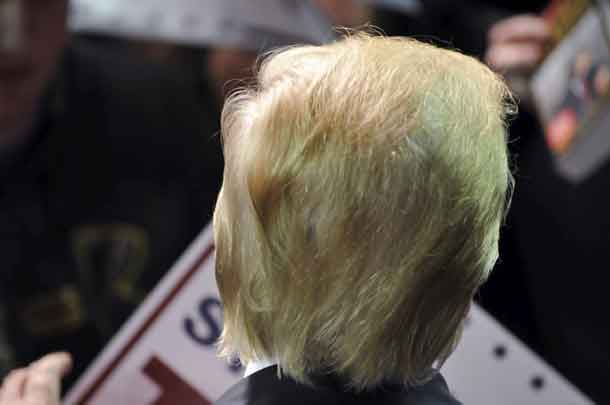 Republican presidential candidate Donald Trump greets supporters after a campaign rally at Oral Roberts University in Tulsa, Oklahoma, January 20, 2016. REUTERS/Nick Oxford