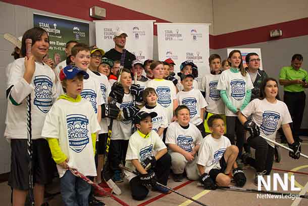 Jordan Staal with the young people - Part of the Pandora Summer Classic 