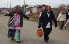 attawapiskat-zombie-walk-16
