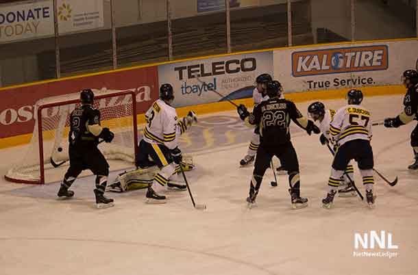 University of Manitoba Bisons take a 4-2 lead with this goal.